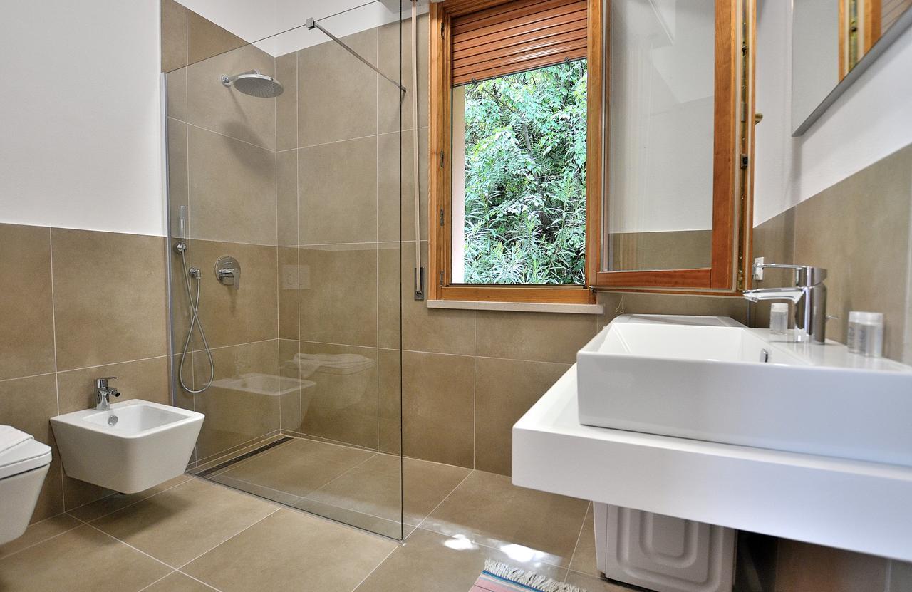 Residenza Candor With Pool Malcesine Bagian luar foto