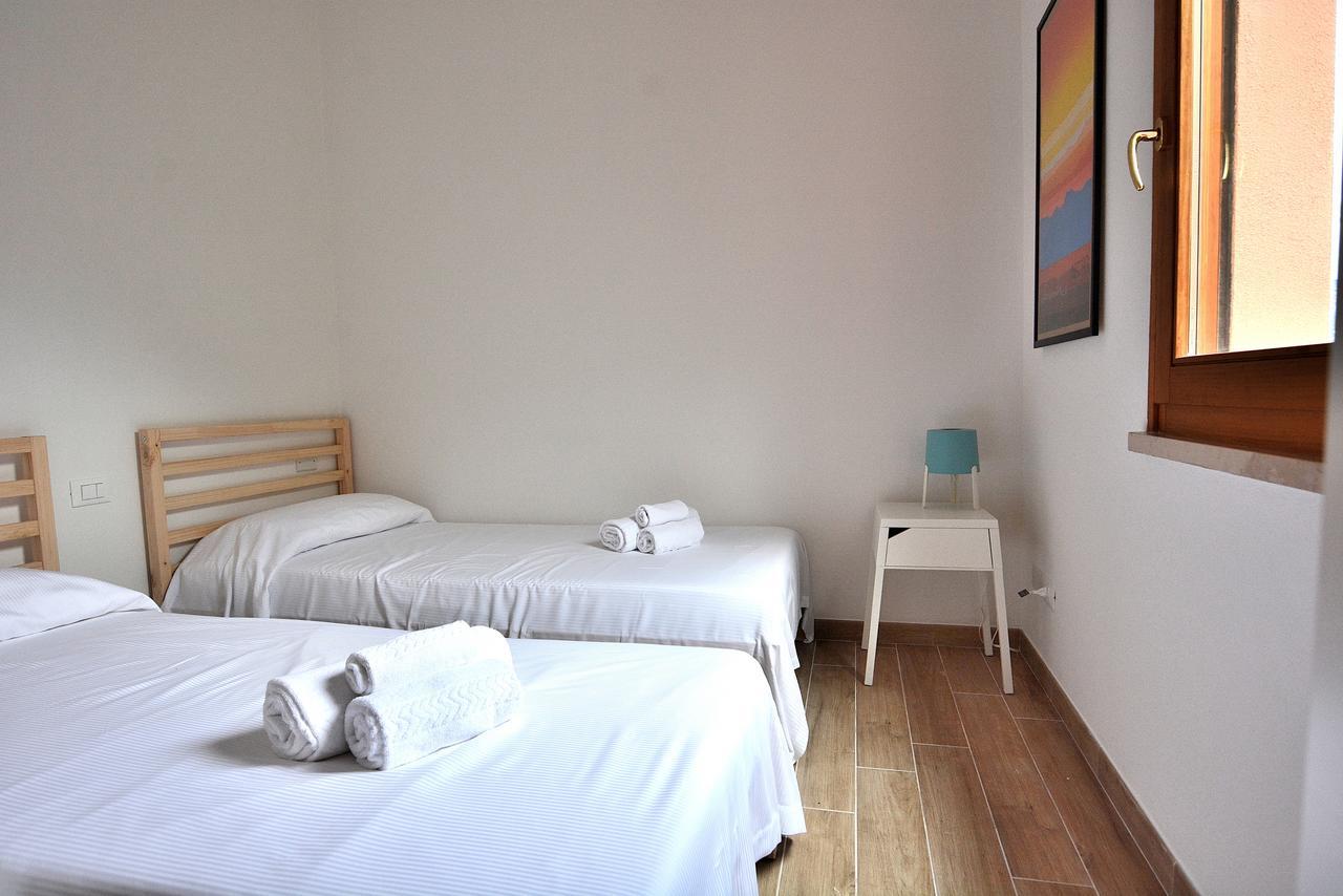 Residenza Candor With Pool Malcesine Bagian luar foto